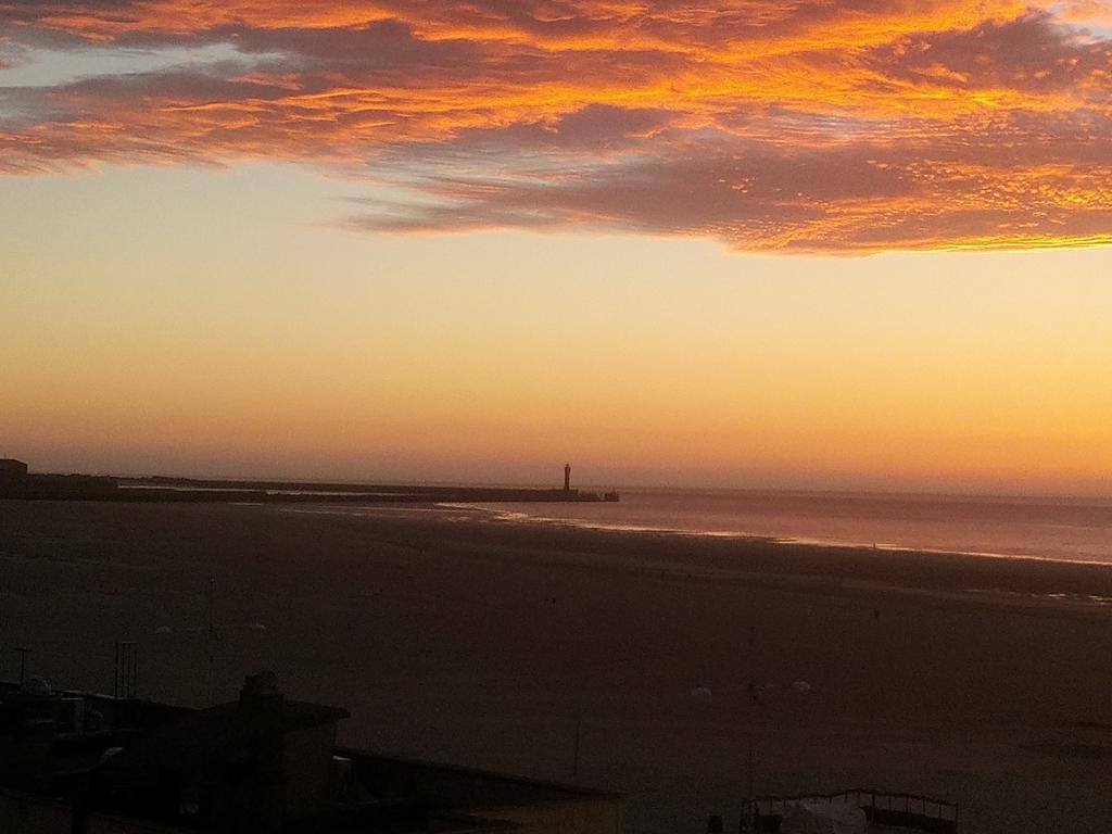 Hotel Le Transat Bleu Duinkerke Buitenkant foto